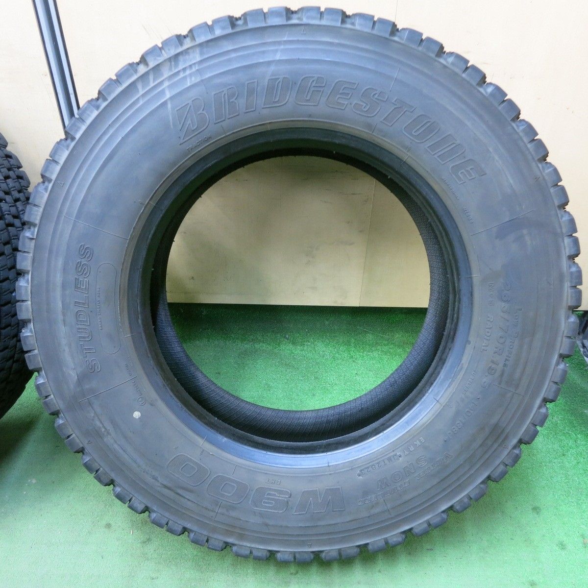 140|138J スタッドレス