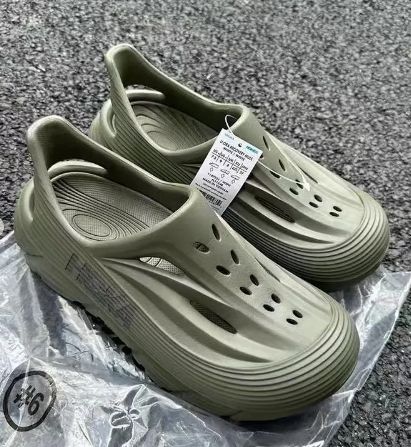 HOKA サンダル ORA RECOVERY MULE ホカオネオネ　26cm HOKA（ホカ）の「【HOKA ONE ONE/ホカ オネ オネ】Ora Recovery