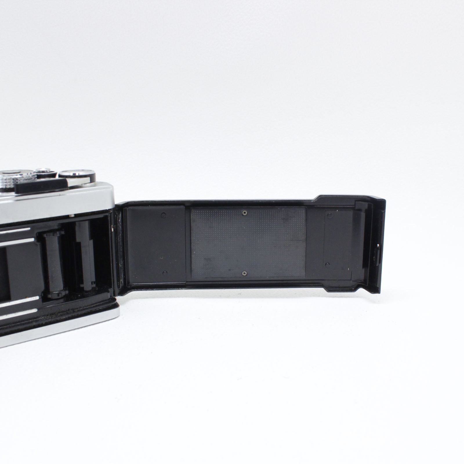 【訳あり品 ケース付き】 Olympus OM-1 + 50mm F1.8 訳あり】OLYMPUS OM-1／ OLYMPUS F.ZUIKO 50mm F1.8 セット