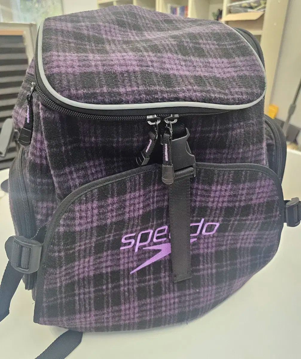 SPEEDO スピード