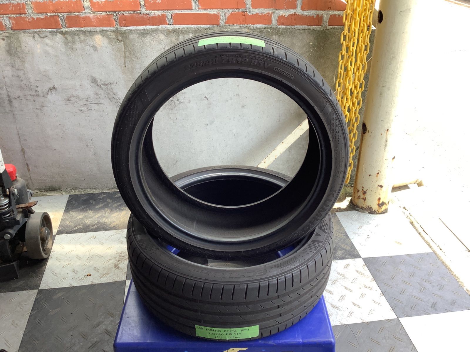み 225|40R19 2025年製 KUMHO ECSTA SPORT クムホ エクスタスポーツ タイヤ2本セット