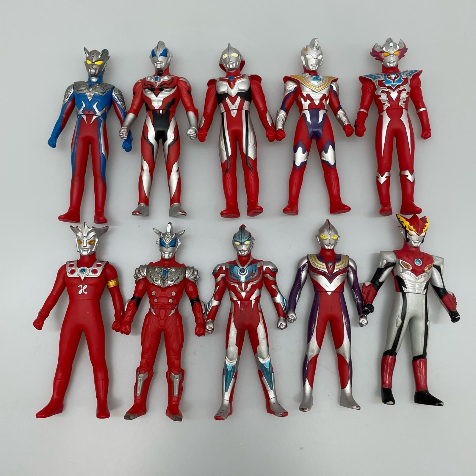 Ultraman ウルトラマン おもちゃ・玩具 キッズ 【40体セット】特撮 ソフビ ウルトラの父 ガイア 収納ボックス ジード ゼット セブン【中古】 Ultraman ウルトラマン おもちゃ・玩具 キッズ 【40体セット】特撮