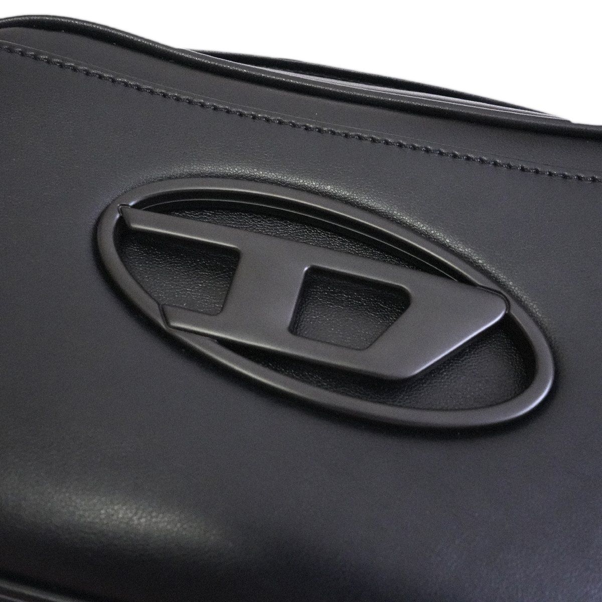 2026 最 DIESEL ディーゼル オーバルD ロゴ カメラバッグ ショルダーバッグ ブラック 黒 holi-d camera bag 取り外し ショルダーストラップ バッグ 鞄 メンズ