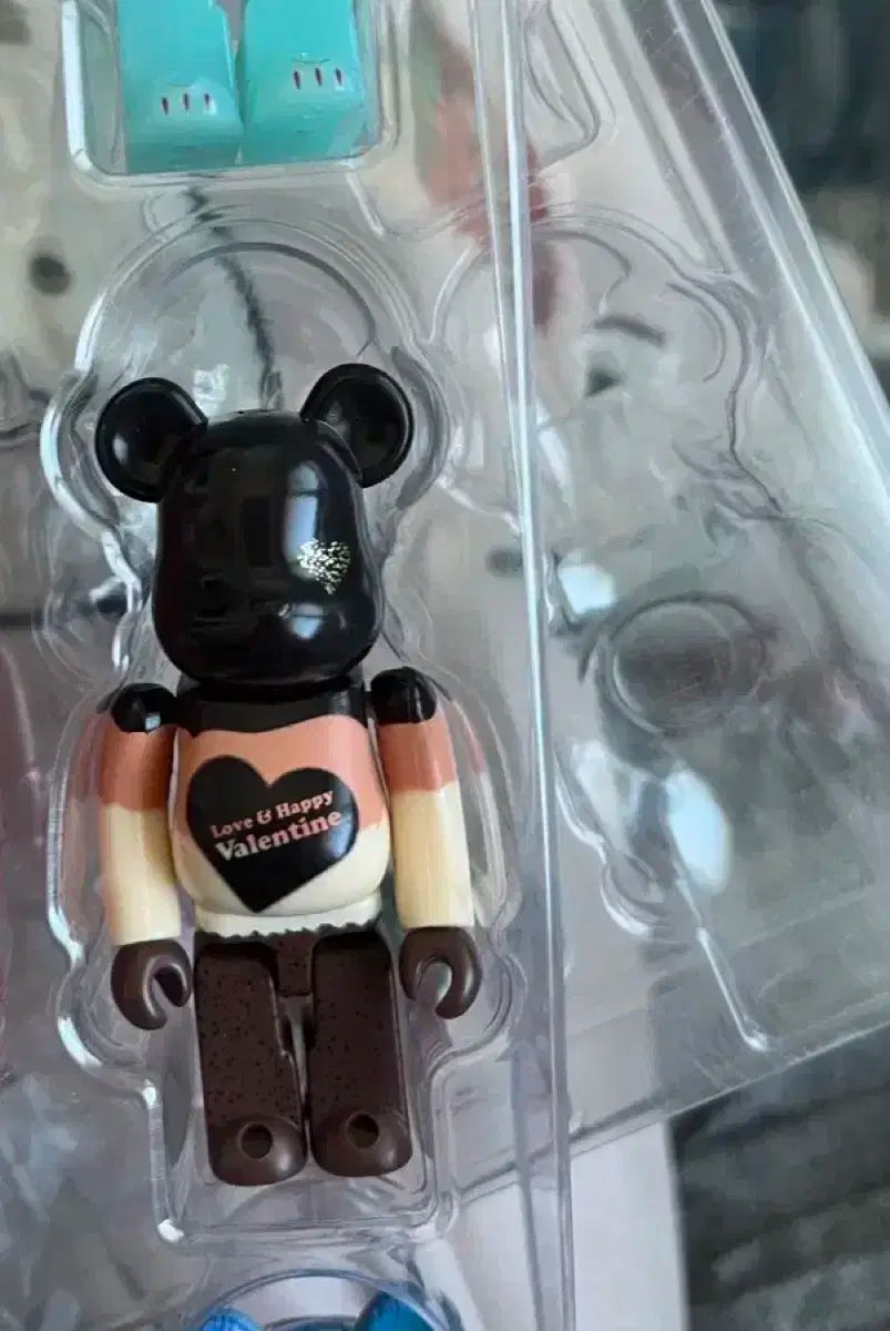 ベアブリック3 BE@RBRICK J.S.B. 4TH Ver. 100% & 400% | J.S.B.