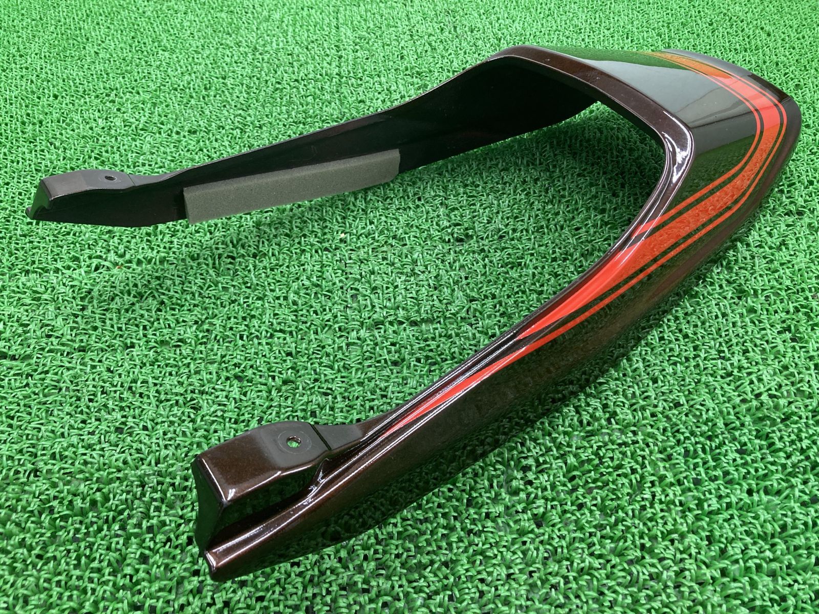 ゼファーχ400 テールカウル　火の玉カラー 各所傷あり カワサキゼファー400の火の玉カラーテールカウル