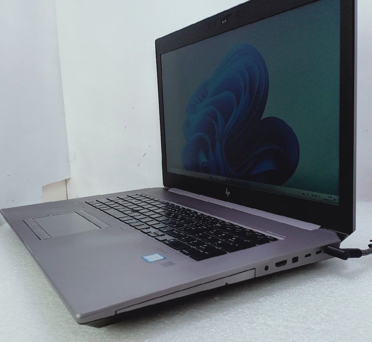 ☆[Win11] 8世代i7 超速SSD 17inch P1000グラボ ノート型WS HP