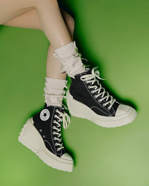 韓国 CONVERSE カリナ着用モデル 日本未入荷 おまけ付き】 日本未入荷 aespa カリナ converse スニーカー