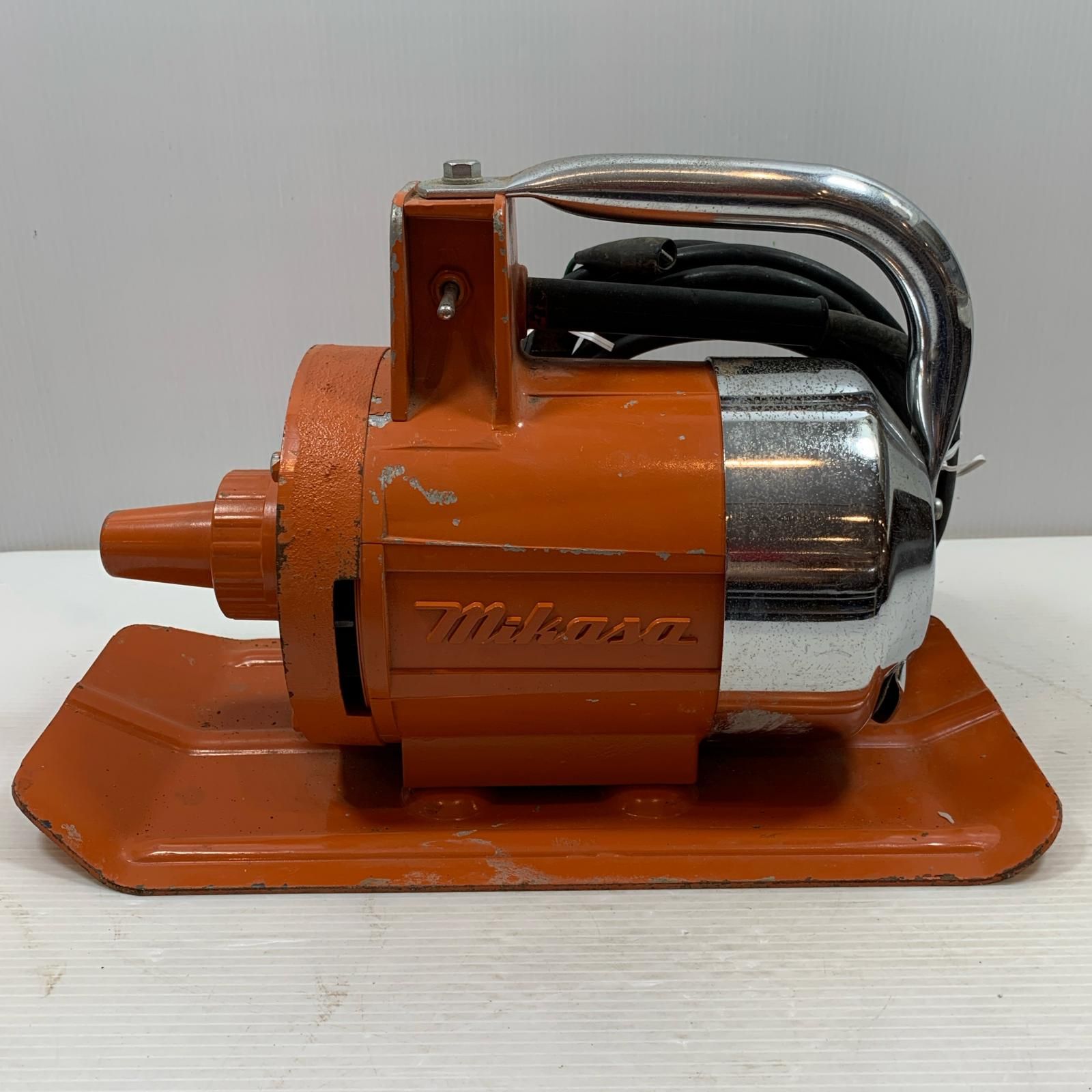 κκmikasa コンクリートバイブレータ オレンジ