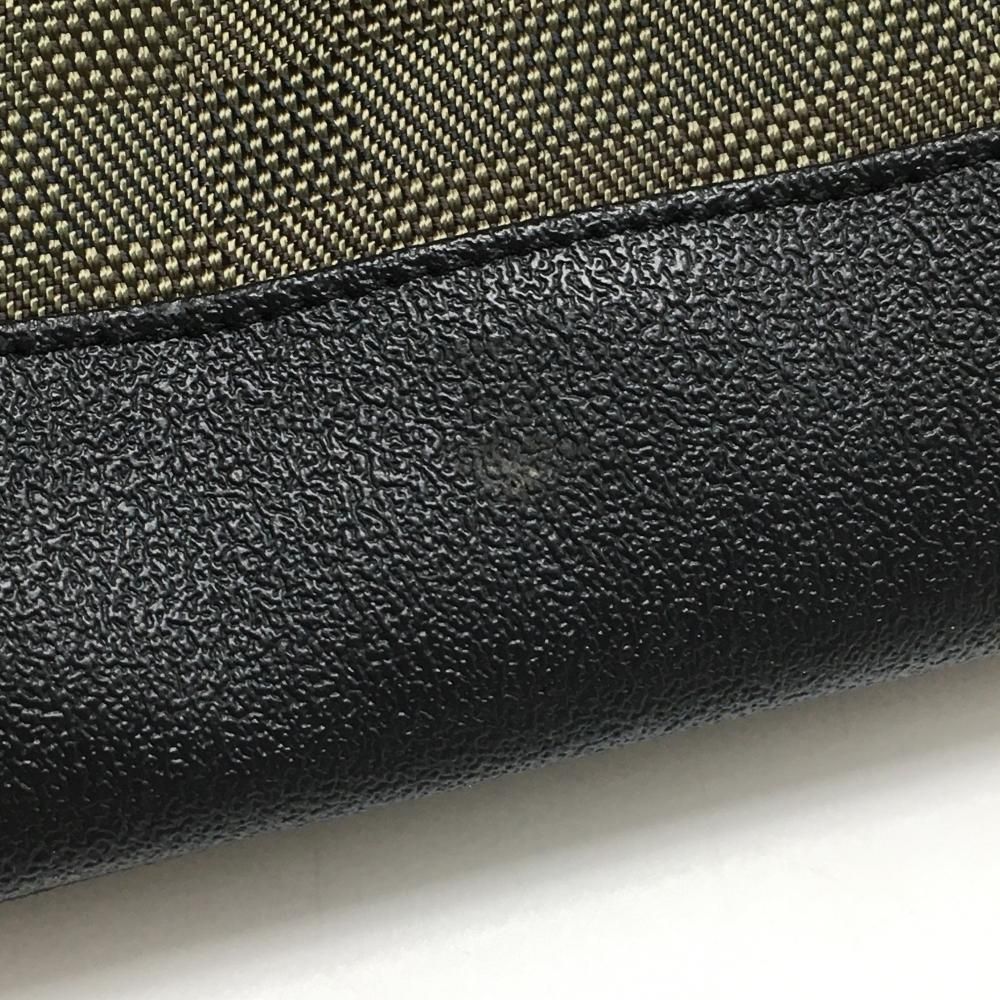 新品未使用　 タイトリスト　カーキ×ブラック ゴルフ　トートバッグ 美品】タイトリスト トートバッグ カーキ×黒 ブロックチェック織生地