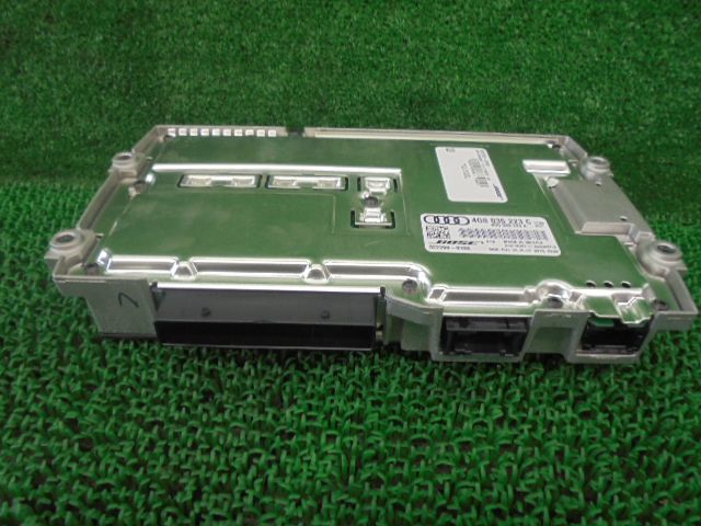 3FP1623 AND6 アウディ A6アバント DBA-4GCHVS 2012年 FSIクワトロ BOSE オーディオアンプ 4G0035223C BRIGHTFACE_UK