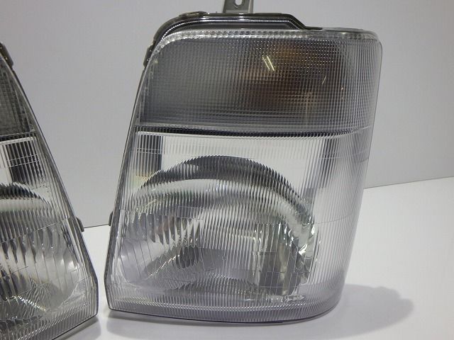 ヘッドライト左右 ハロゲン