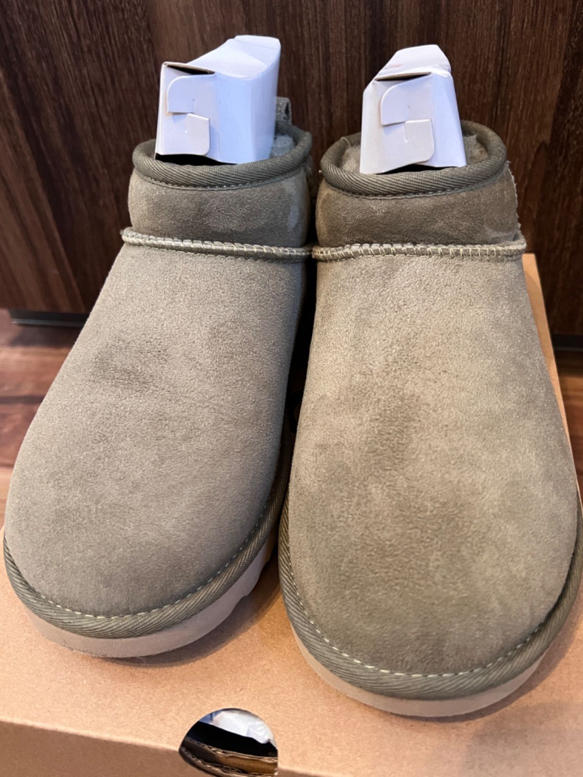 アグ UGG クラシック ウルトラ ミニ ムートンブーツ25cm - メルカリ