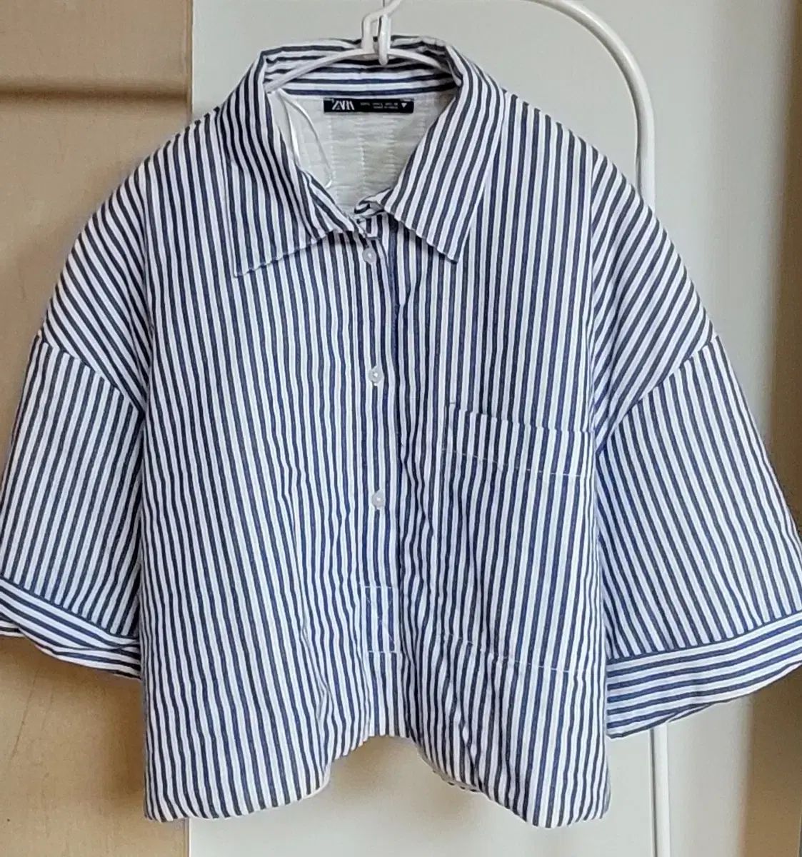 ★ドイツ発*ZARA*新作*クロップドストライプ半袖シャツ/UL★ ZARA ストライプ 半袖 クロップドシャツ 新品 - メルカリ