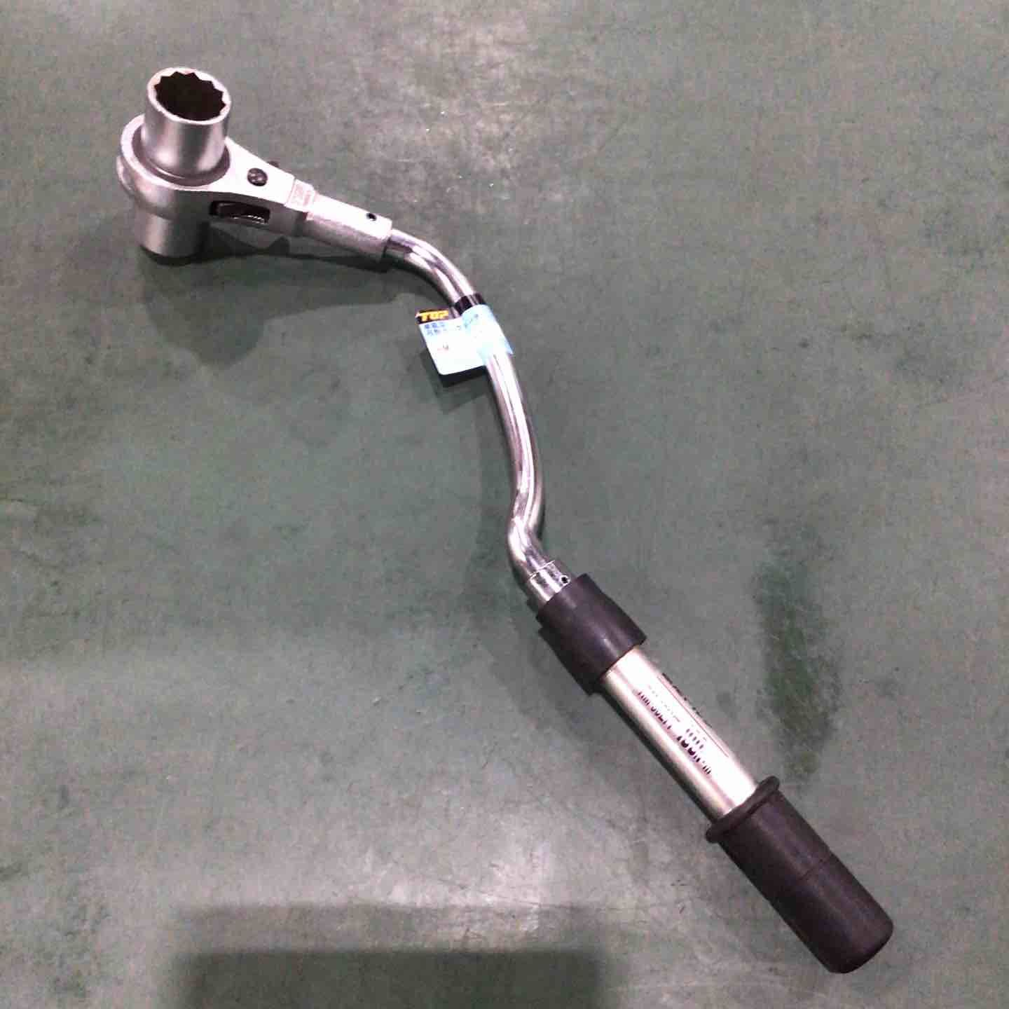トップ工業 TOP 水道本管用 弓型トルクレンチ 検査表付き 単能型 46mm 200N.m 7.5°送り 水道 水栓 配管工事 RM-24LYT 燕三条 川口店