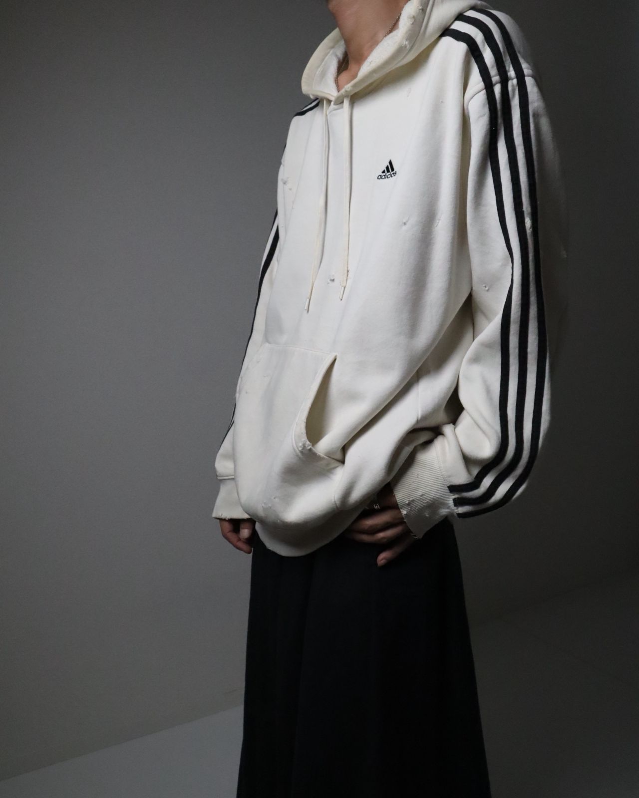 adidas "襤褸 boro" ragged triple line design hoodie white アディダス ダメージ ボロ トリプルライン デザイン 刺繡ロゴ フーディ フーデッド パーカ 白 L