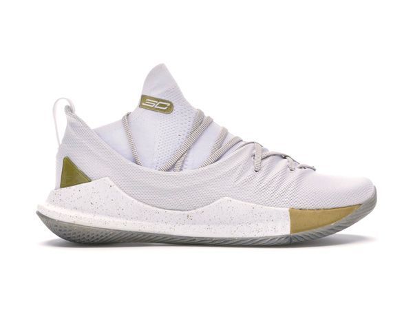 UNDER ARMOUR CURRY 5 'CHAMPION PACK' アンダーアーマー カリー 5 チャンピオンパック 【MEN'S】 white/gold 3020657-100