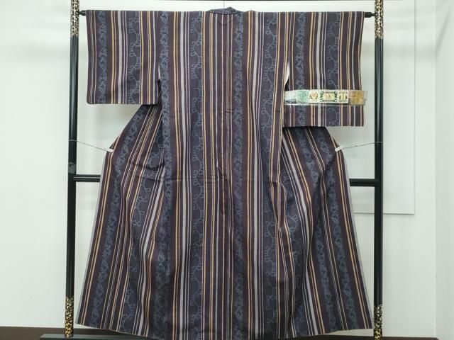 平和屋本店 上 本場結城紬 重要無形文化財 100亀甲 唐草間道 紅消鼠色地 証紙付き CZAA3845s5