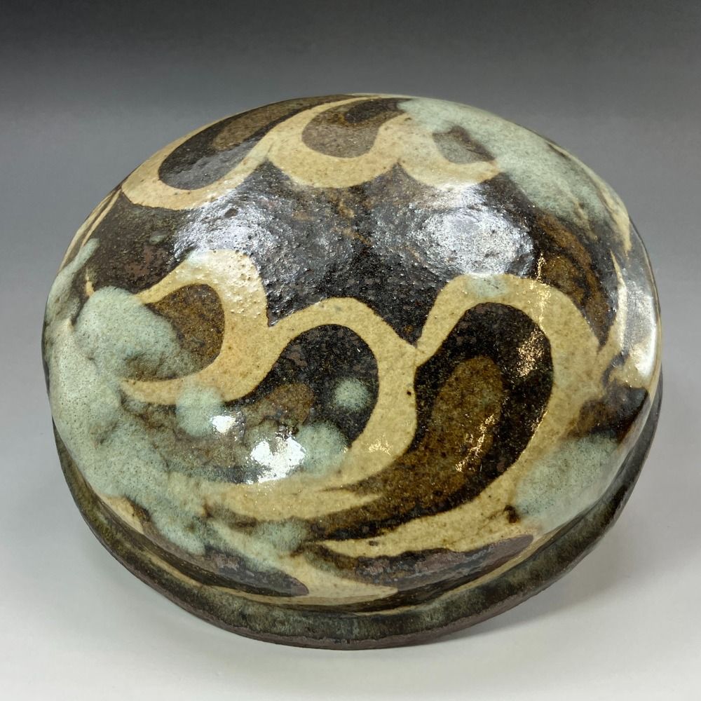 作 練り上げ蓋物