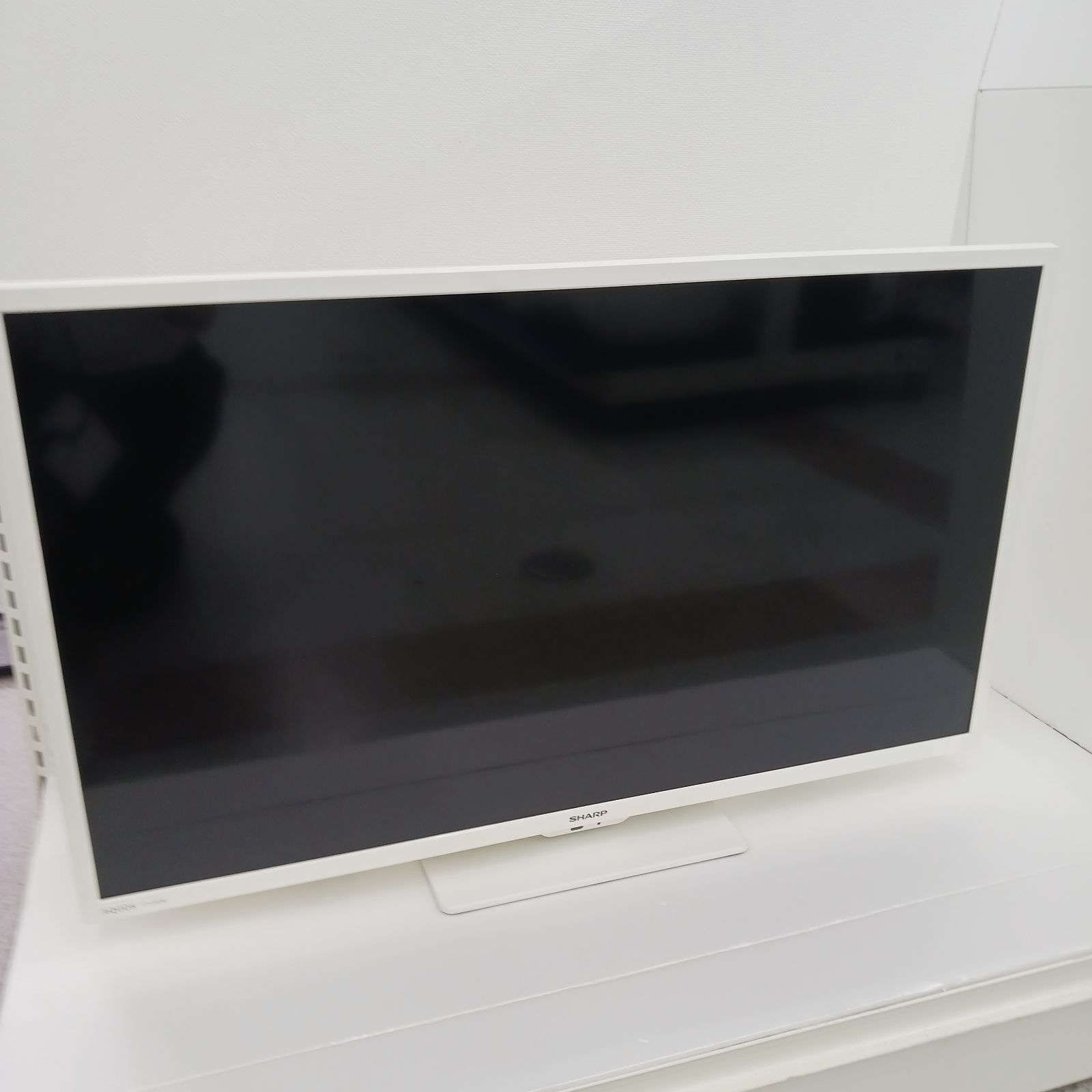 32インチ液晶テレビ白・美品】シャープ SHARP 2T-C32DEW [AQUOS
