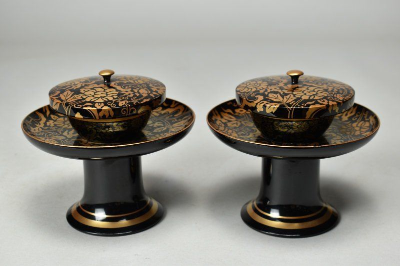 蔵A5294a 木製黒塗蒔絵 花図 天目台 蓋付 二客