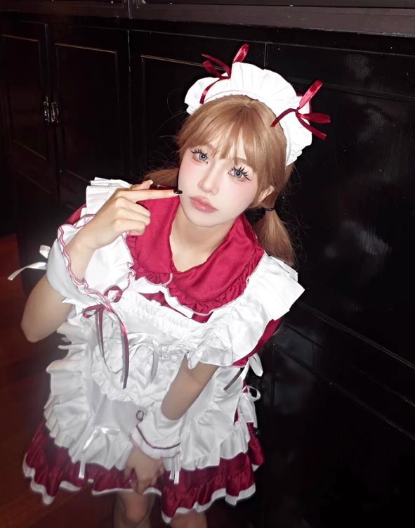 かわいいクリスマス新年猫のコスプレメイド服Lolitaのワンピース