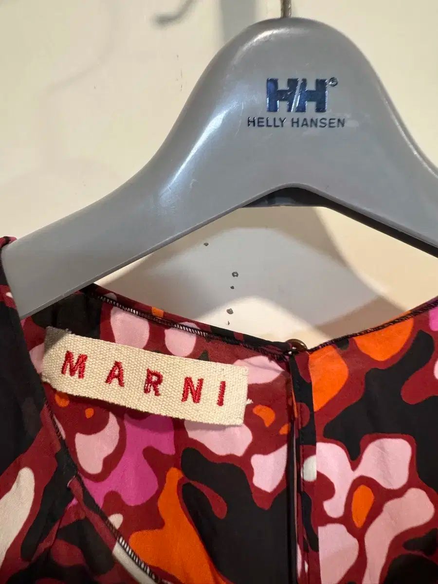 Marni マルニ