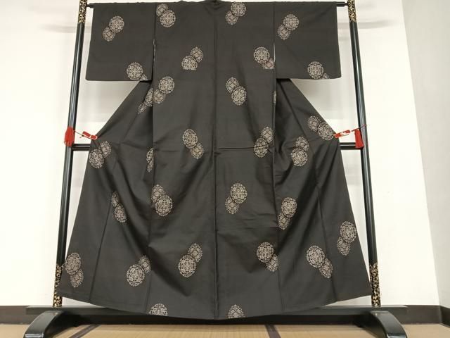 平和屋着物○本場大島紬 9マルキ 地空 草花文 正絹 逸品 AAAT0626zg  