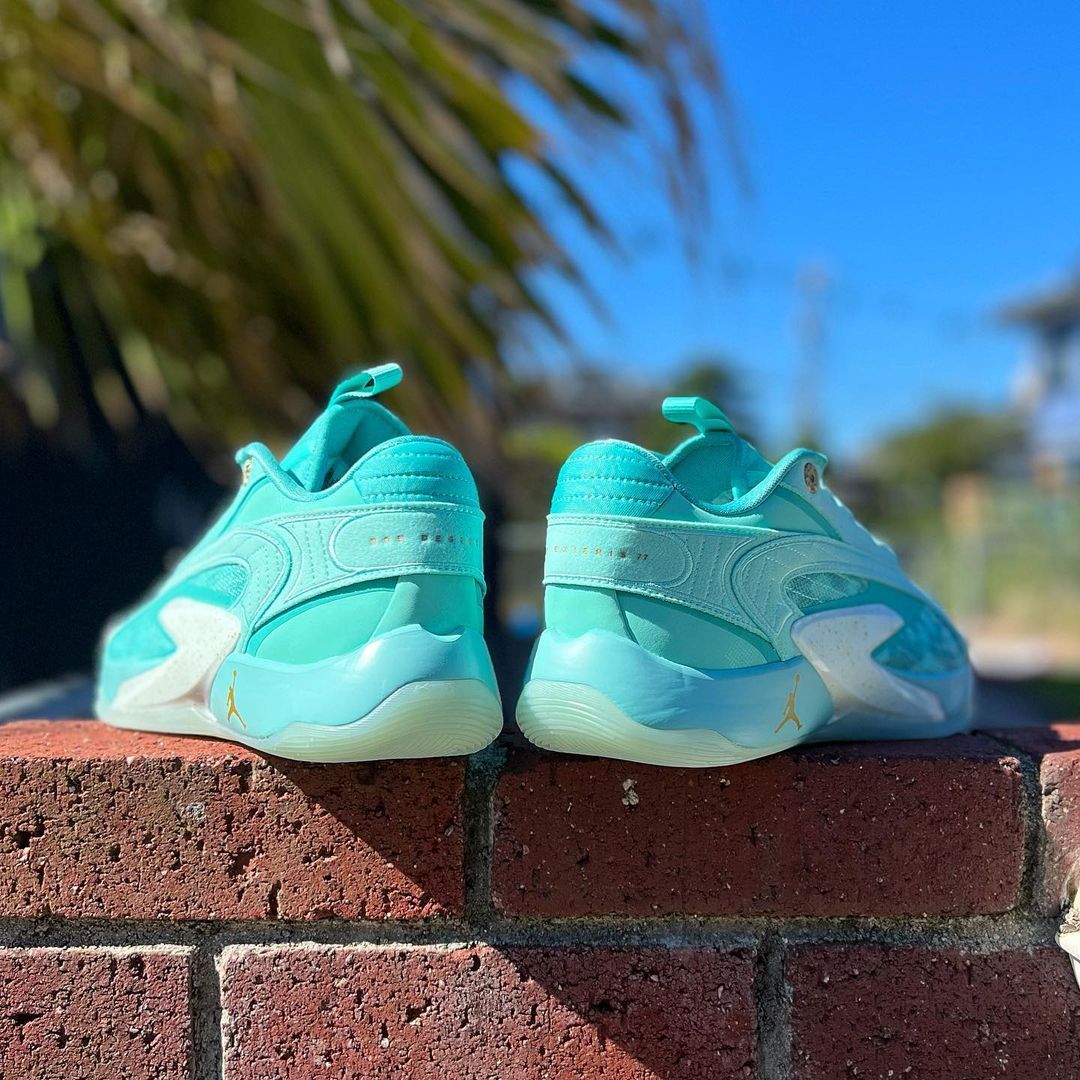 JORDAN LUKA 2 MATADOR ナイキ ジョーダン ルカ 2 ドンチッチ 【MEN'S】 tropical twis/metallic  gold-washed teal-barely green DX9012-300