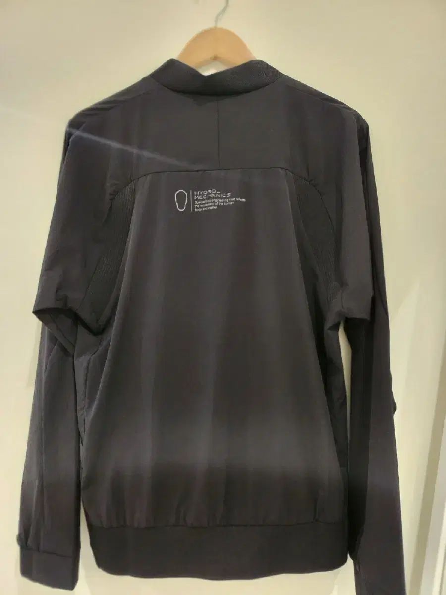 メンズ ウインドブレーカー