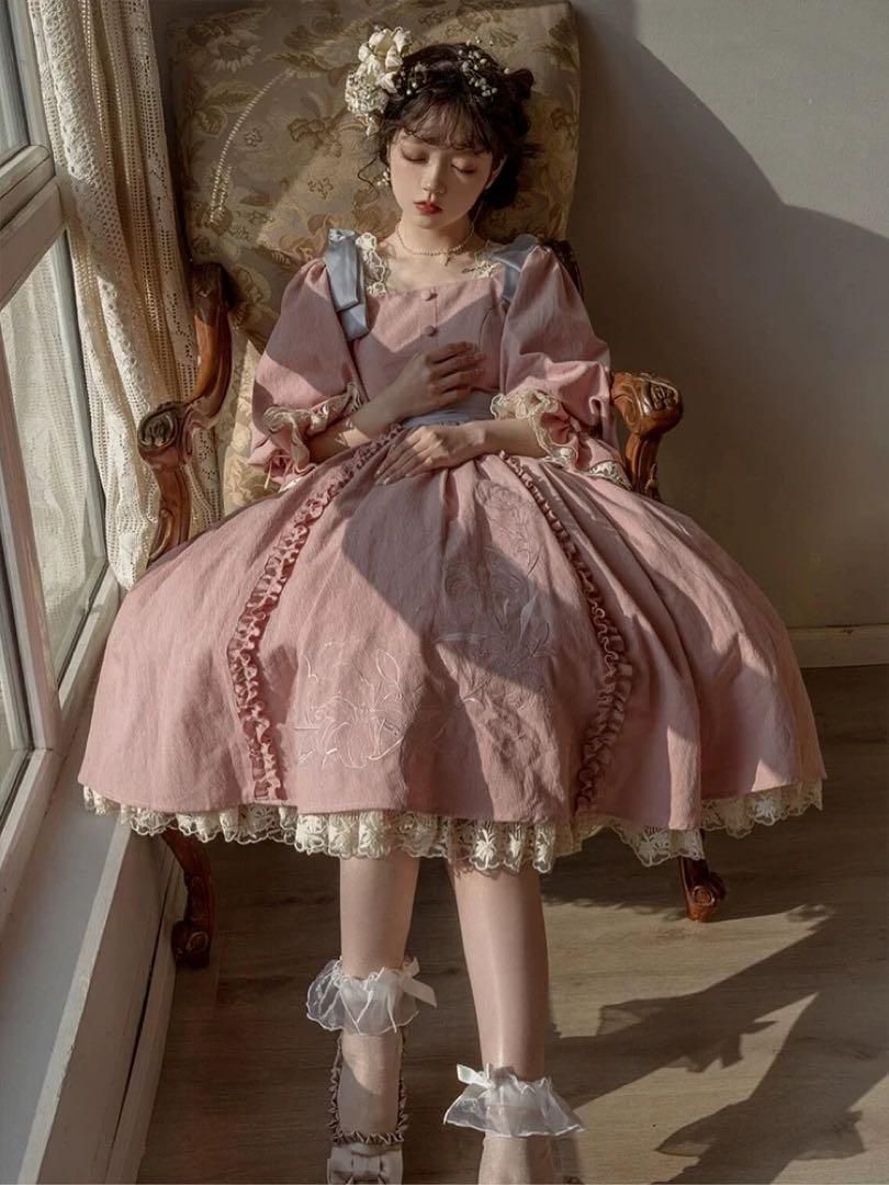 ロリータワンピース 宮殿風 リボン 姫 ティアードスカート 地雷系 メイド衣装 ゴスロリ ロリータドレス 宮殿風 リボン 姫ティアードスカート