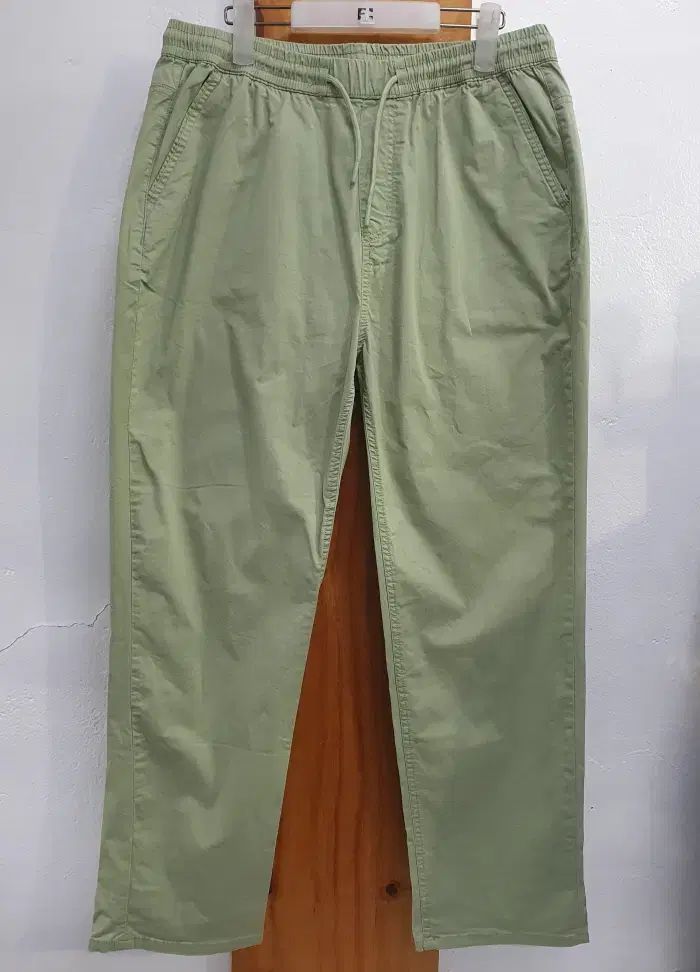 KAI AAKMANN(カイアークマン) チノパンツ ( 32 ）