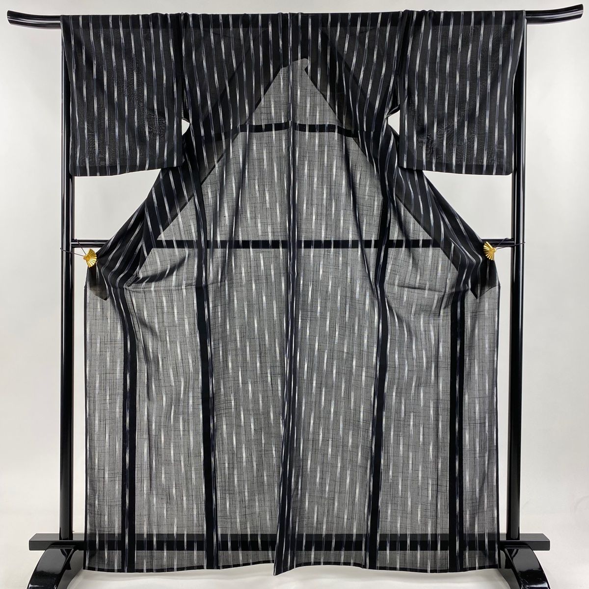 紬 身丈167cm 裄丈68.5cm L 薄物 夏紬 縦縞 黒 正絹 秀品