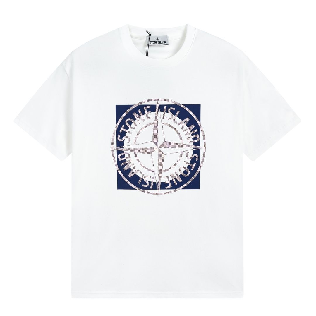 Stone Islandの夏の新作、胸に大きなコンパスプリントが入った半袖Tシャツ