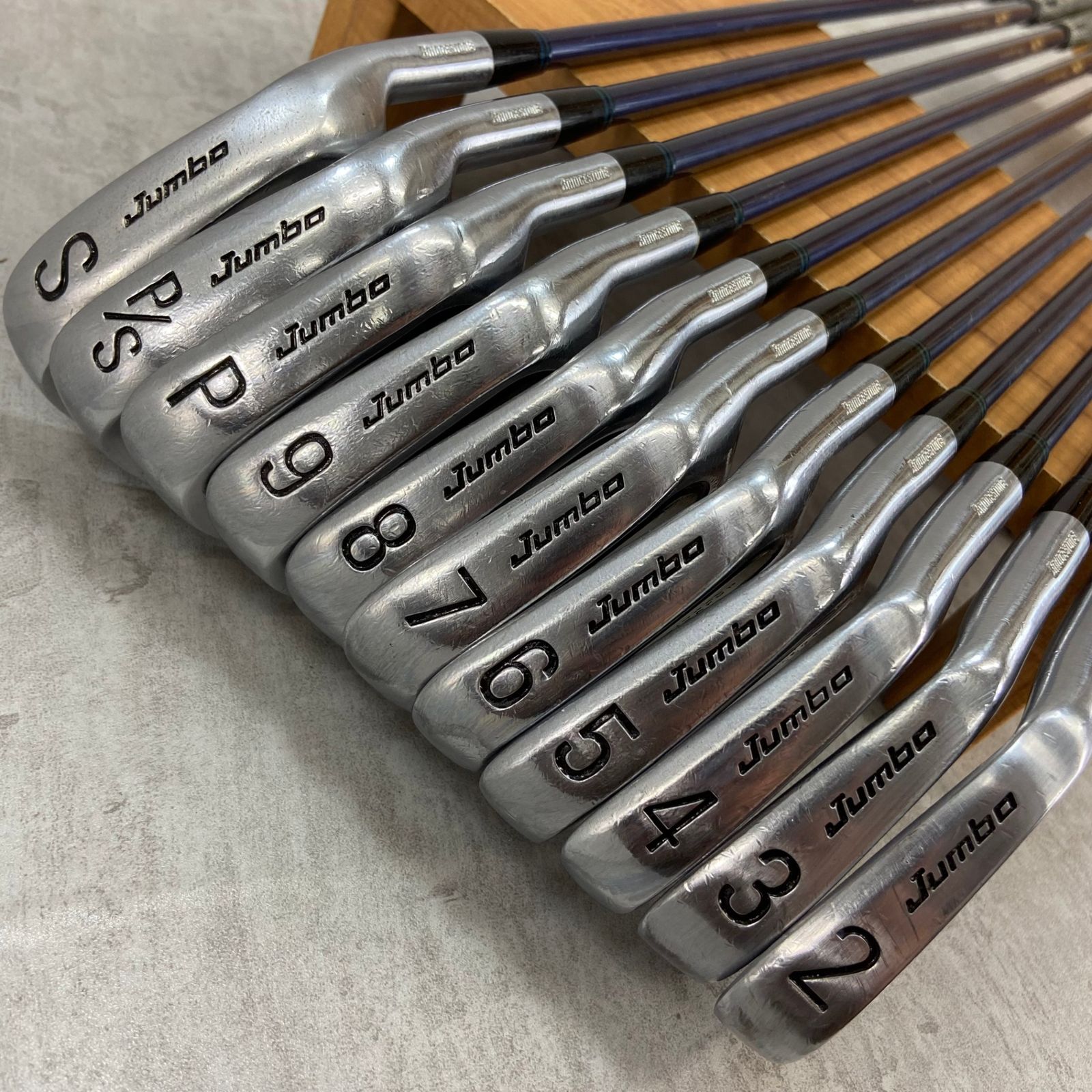 BRIDGESTONE - BRIDGESTONE　ブリヂストン　JS　チタンマッスル　メンズゴルフ　アイアン11本セット　カーボン　R　右利き用　ジャンボ尾崎 BRIDGESTONE ブリヂストン JS チタンマッスル メンズゴルフ
