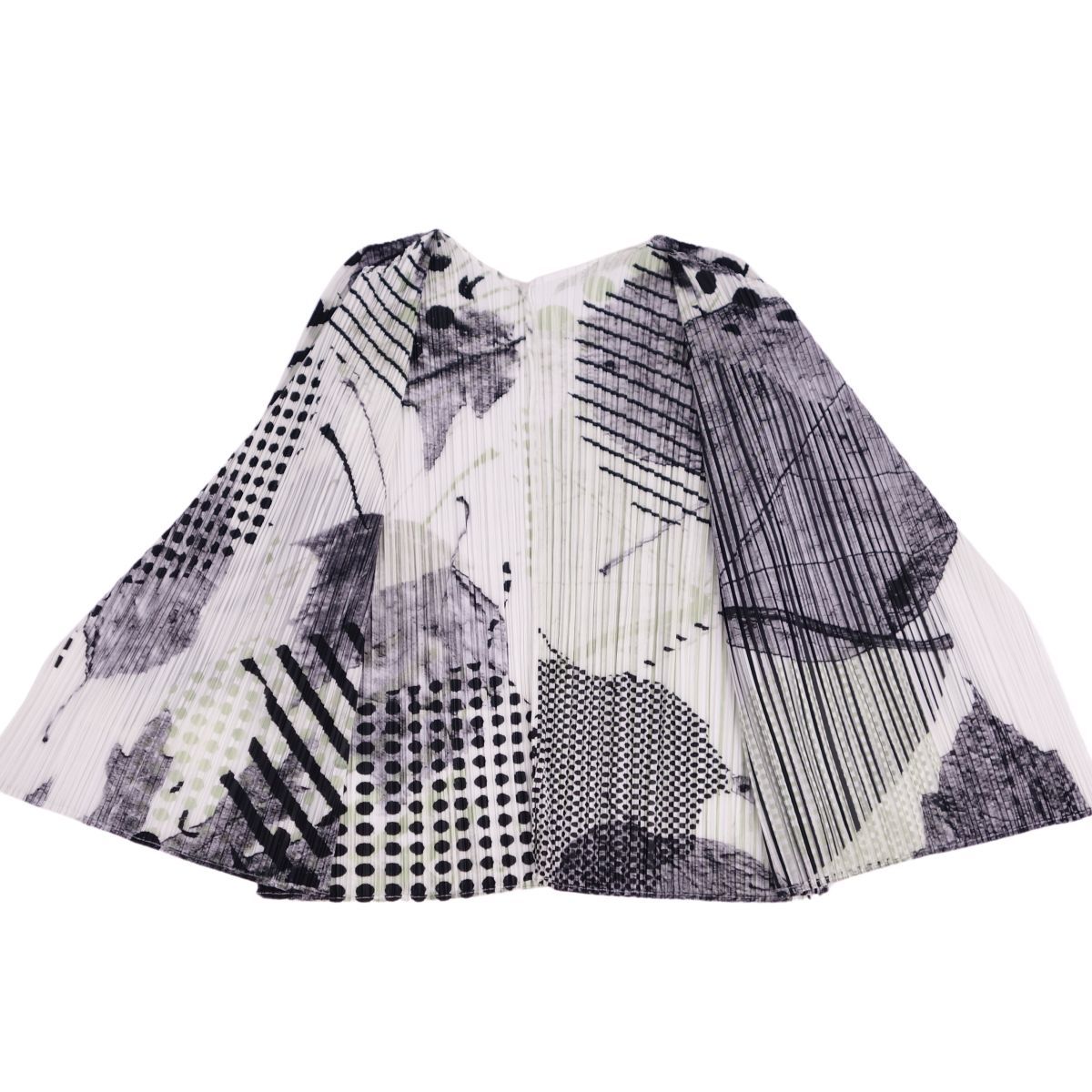 美品 イッセイミヤケ プリーツプリーズジャケット サイズ3 □美品