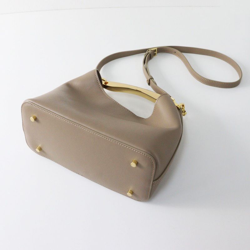 美品 2024 定価8.6万 ドゥーズィエムクラス Deuxieme Classe 美品 2024 定価8.6万 ドゥーズィエムクラス Deuxieme Classe