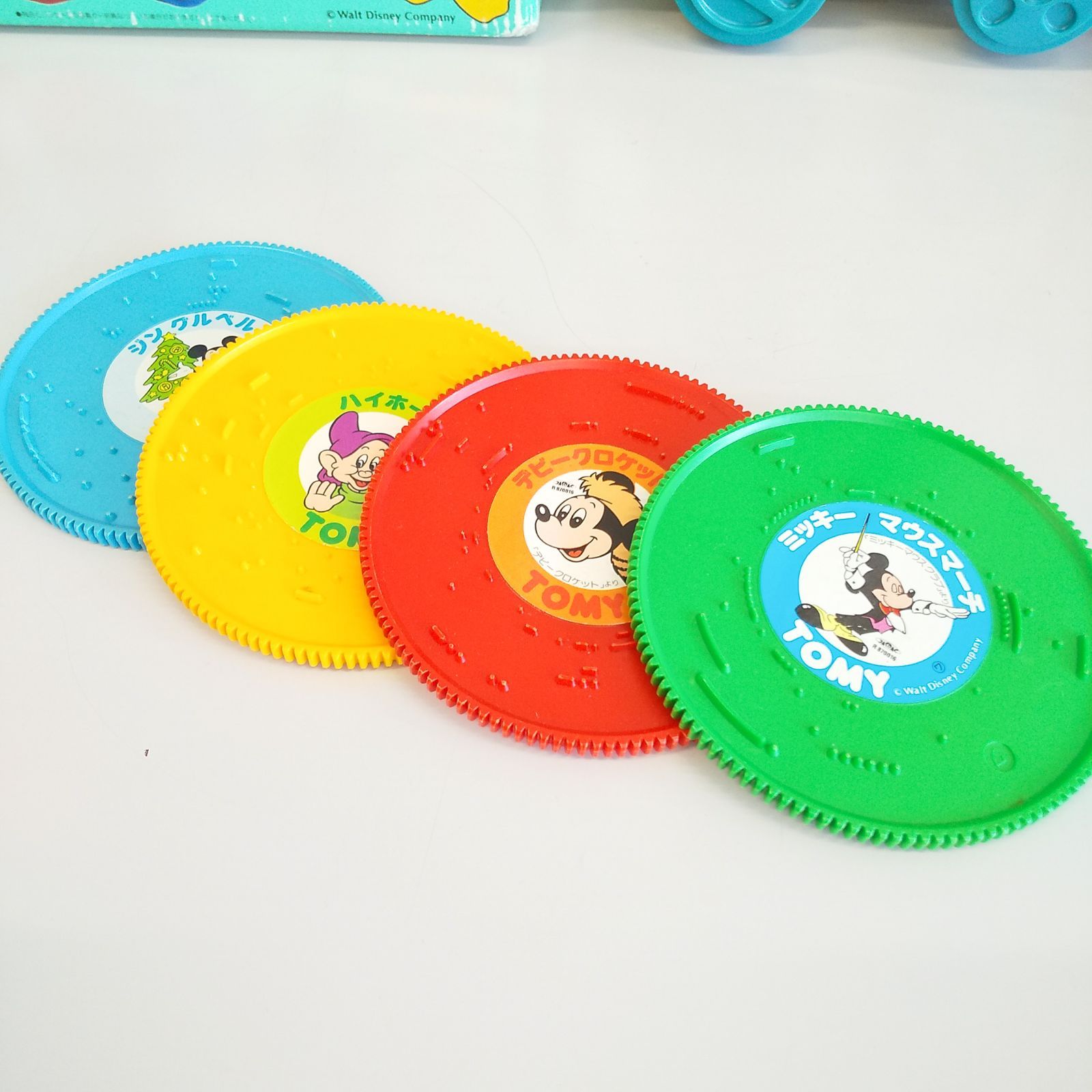 ディズニーランド　レコード4枚＋おまけ1枚　当時モノ 動作〇 ディズニー メロディーポッポ TOMY トミー レコード4枚