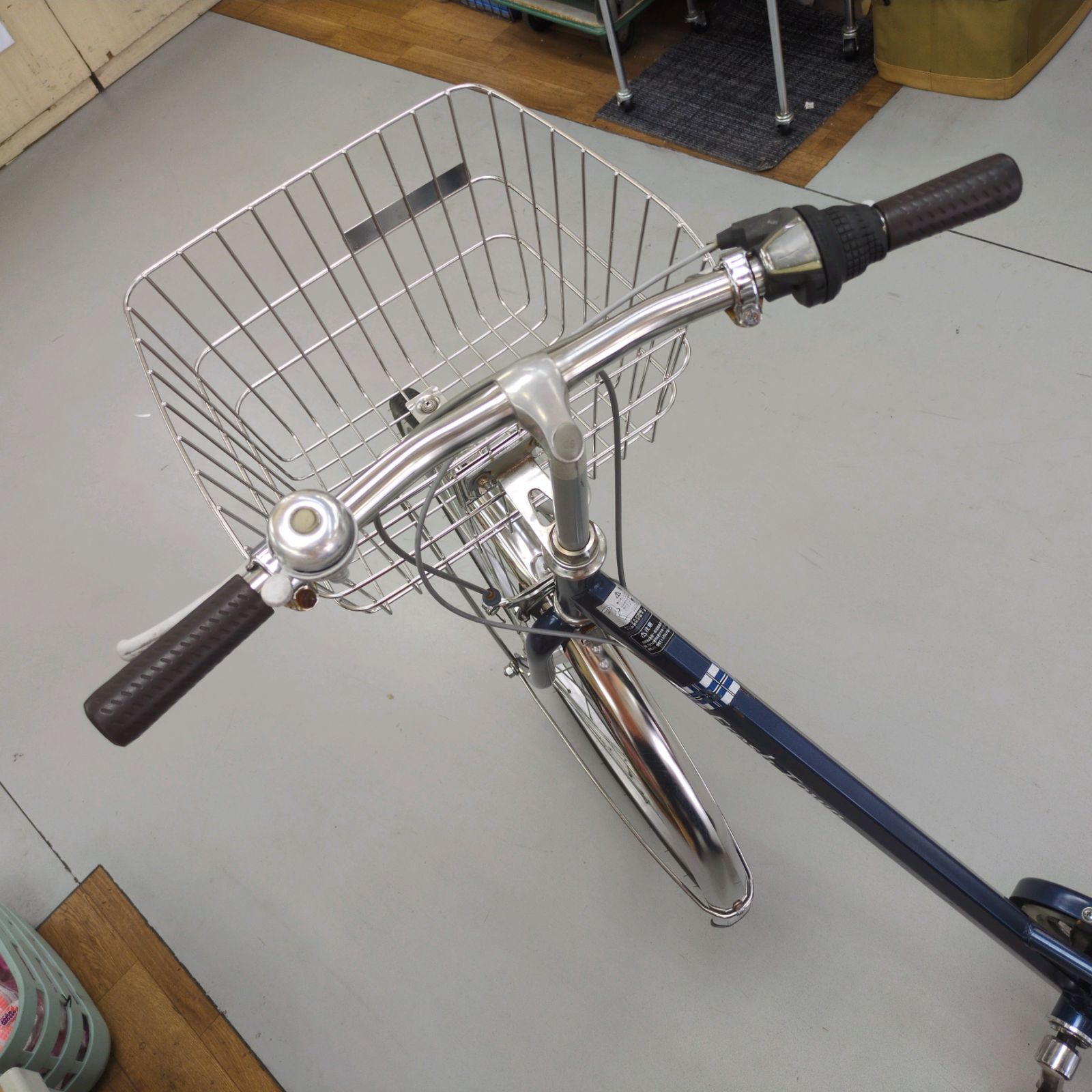 J021 ☆多少のキズ使用感☆軽快自転車☆Fresh Town☆6段☆LEDオート