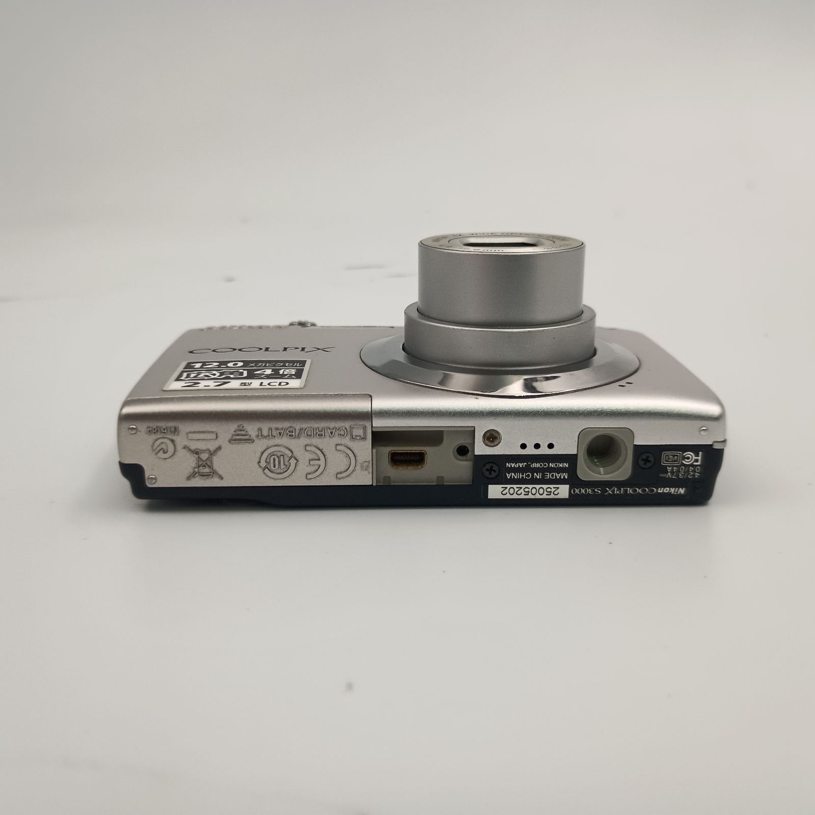 4523 Nikon COOLPIX S3000 シルバー デジカメ NIKON COOLPIX S3000 Digital camera Silver Used Working From