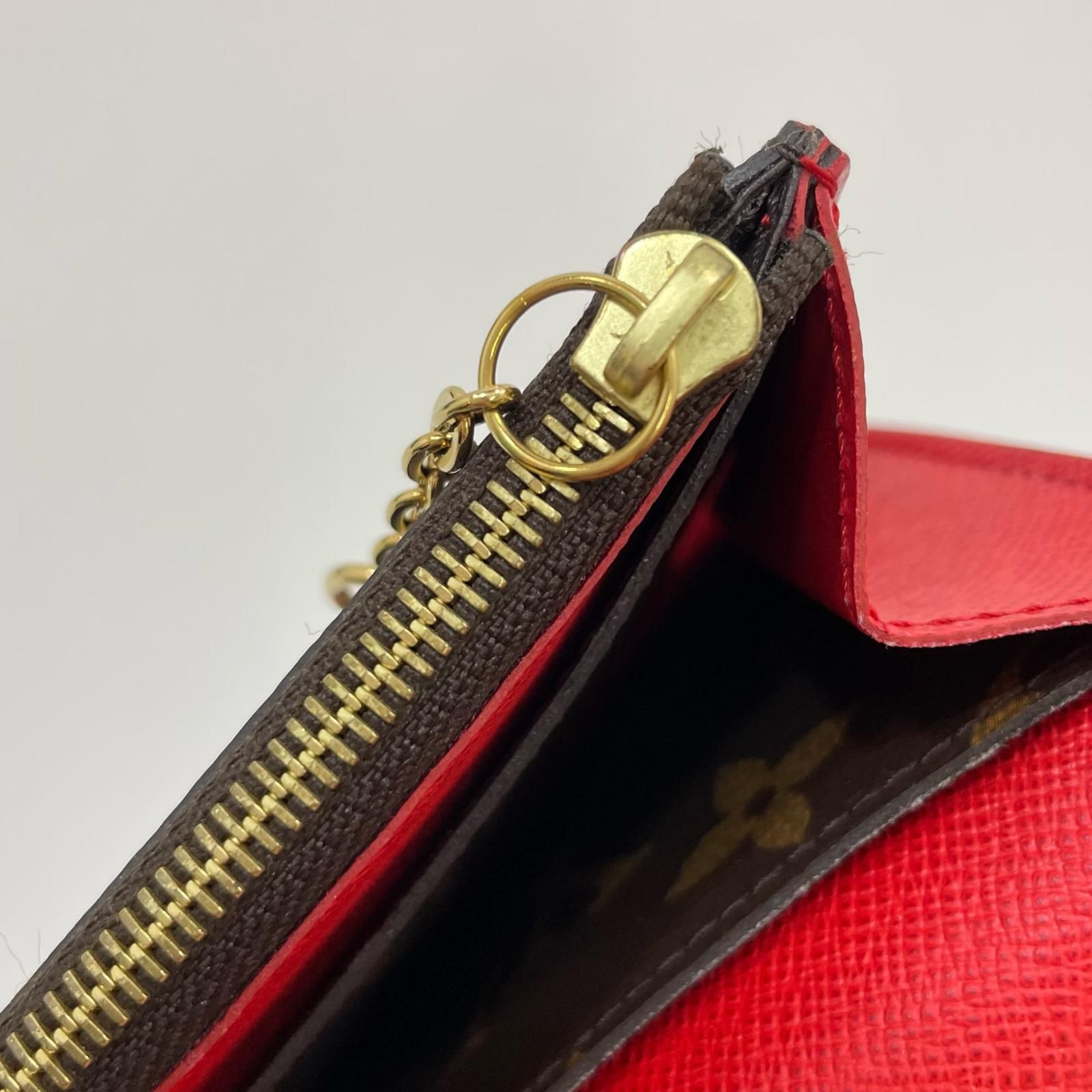 ルイヴィトン モノグラム ポルトフォイユ エミリー フラワーチャーム