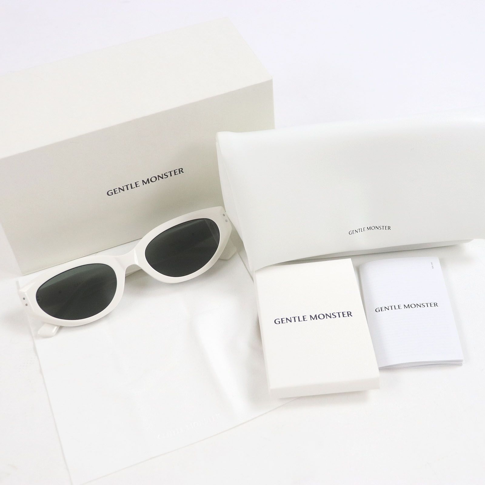 □GENTLE MONSTER ジェントルモンスター ROCOCO アイウェア サングラス ホワイト 54□21-147 箱 ケース付き メンズ レディース