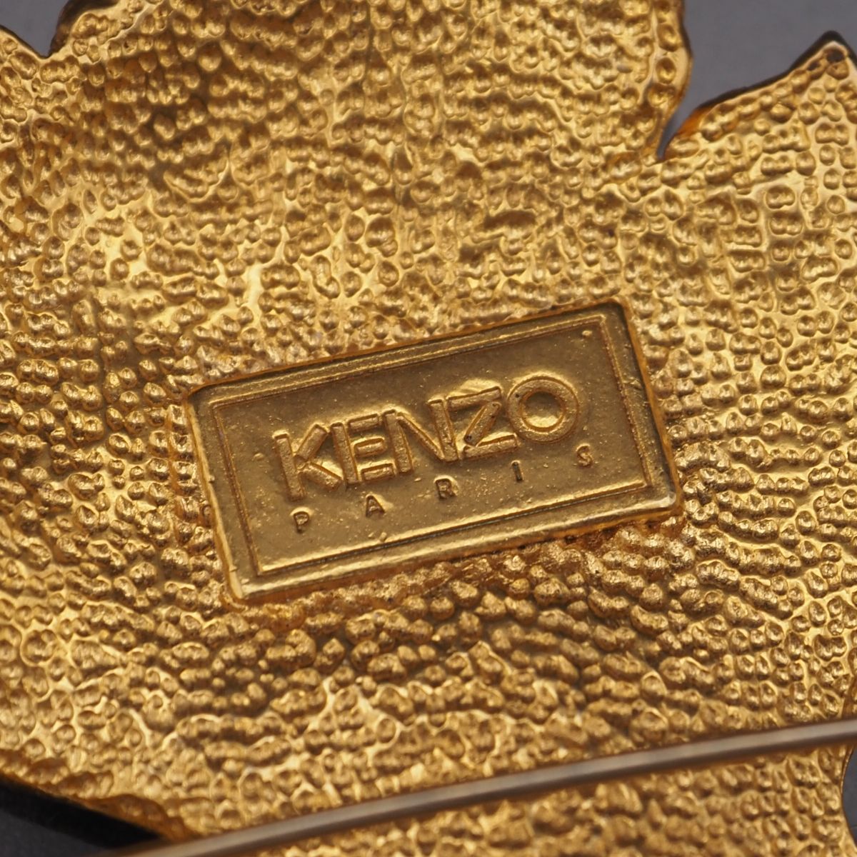 G252 KENZO ケンゾー ブローチ 大ぶり リーフ ゴールド デザイン