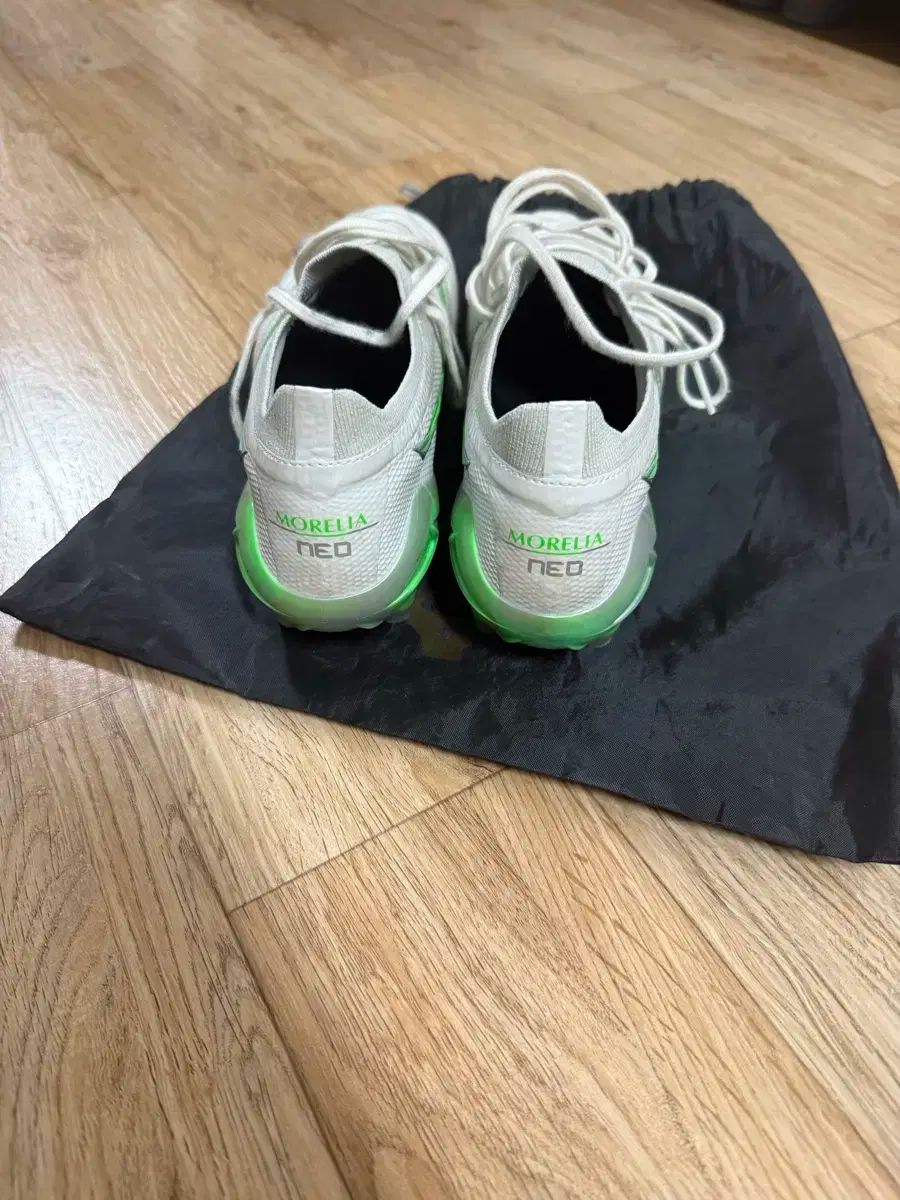 mizuno(ミズノ) モレリア ネオ 3 ベータ 260 ミズノ モレリアネオ3 β