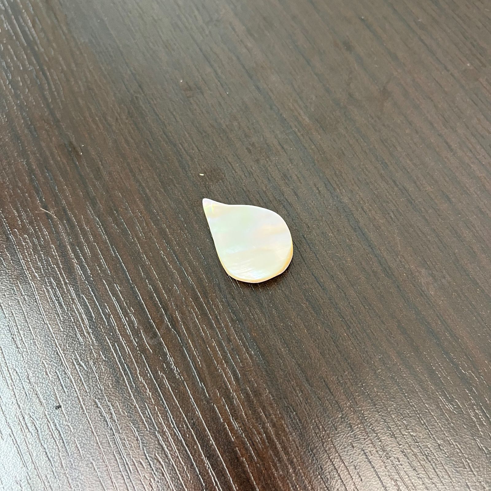 夜光貝 アクセサリーパーツ 　ティアドロップ