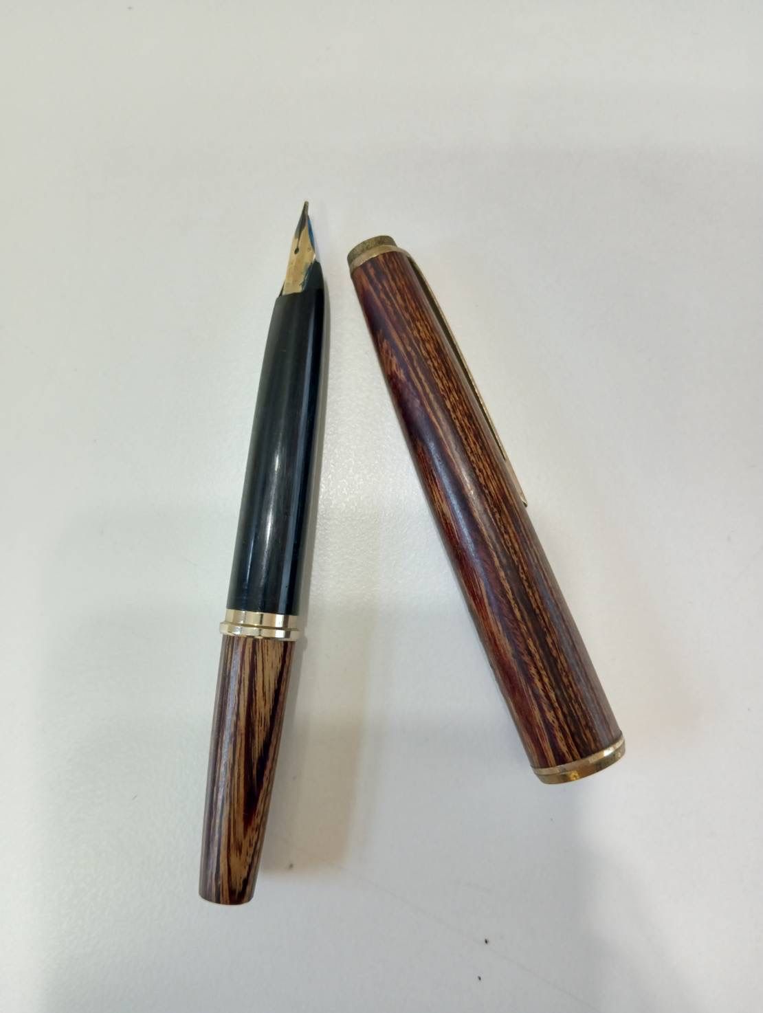 品 PLATINUM プラチナ 万年筆 ペン先14K 中字 木目調 基軸 チェリー 筆記用具 文房具 現状品