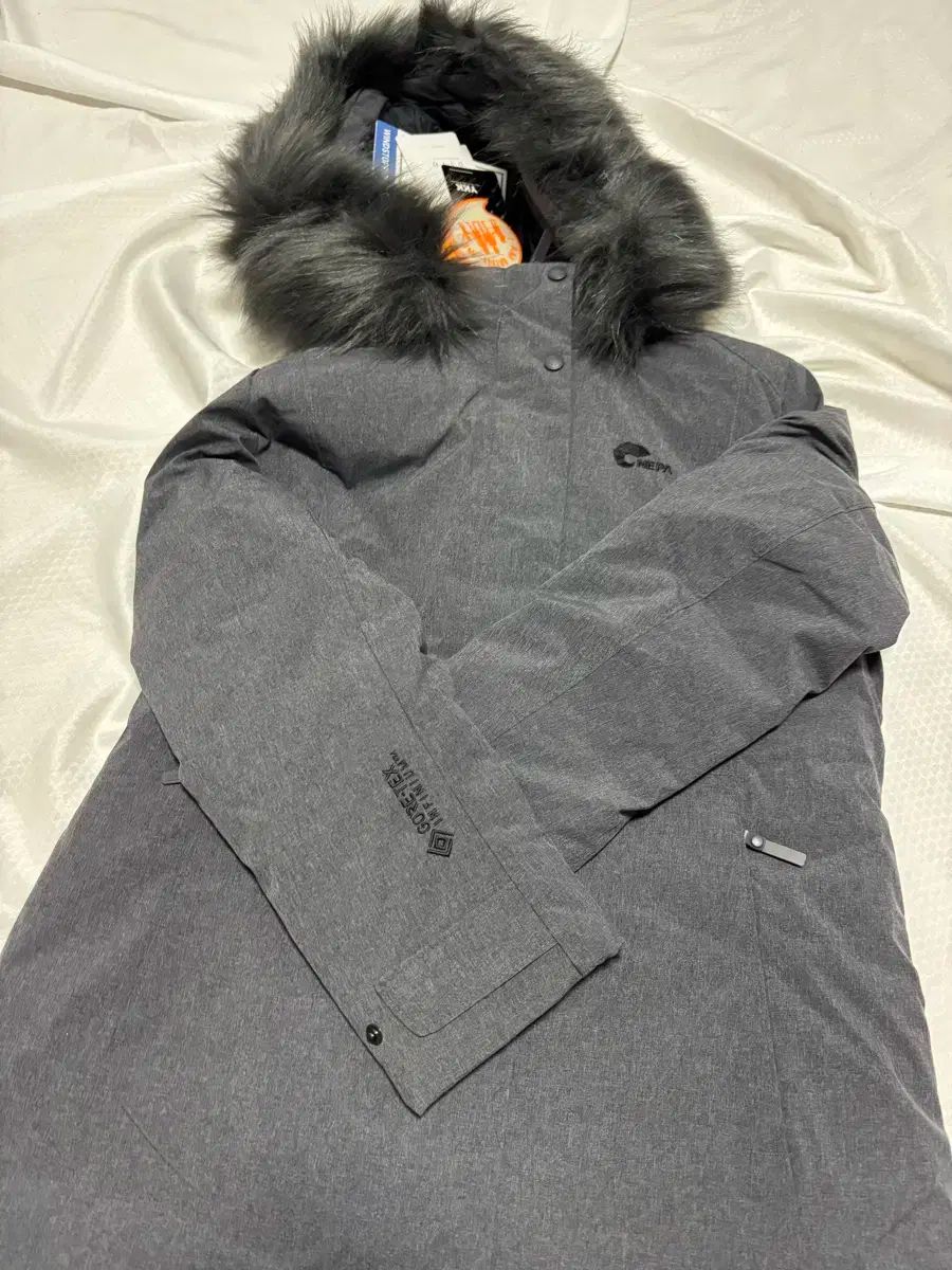  新規 ネパ グースダウン キッズ ダウンジャケット ロング丈 140 サイズ その他 ジャケット ブルゾン