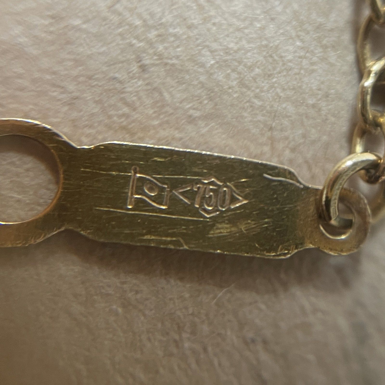 K18 750 刻印あり ネックレス 総重量2.3g ☆ K18刻印/750刻印 造幣局ホールマーク 18金 ゴールド チェーン