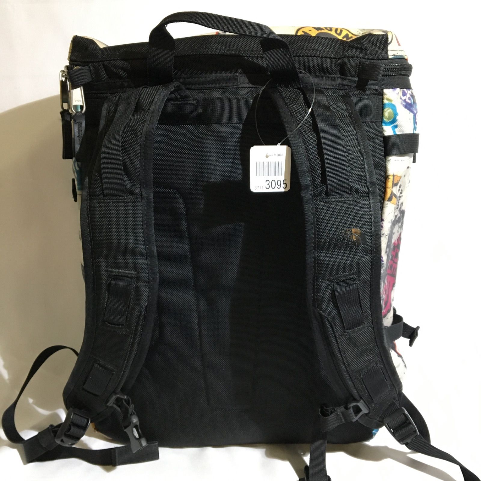 美品】THE NORTH FACE ザノースフェイス ヒューズボックス リュック バックパック 総柄ステッカープリント2 30L メンズ レディース  - メルカリ