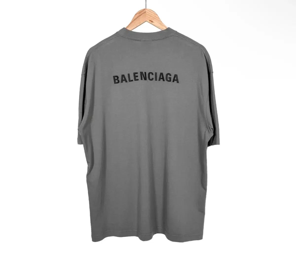 Balenciaga グレー TシャツバレンシアガサイズM 新品同様