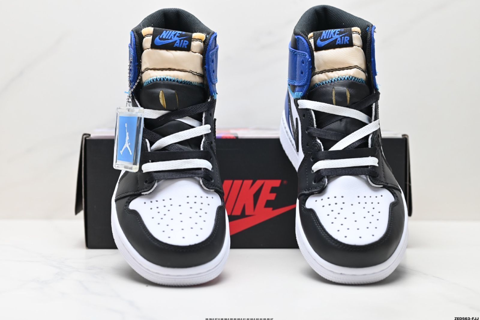 Nike Air Jordan 1 Retro High OG マイケル・ジョーダン AJ1
